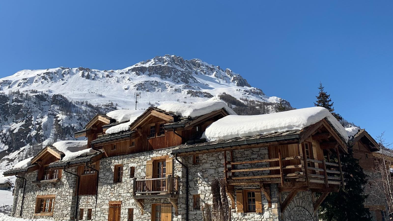 20.1 chalet